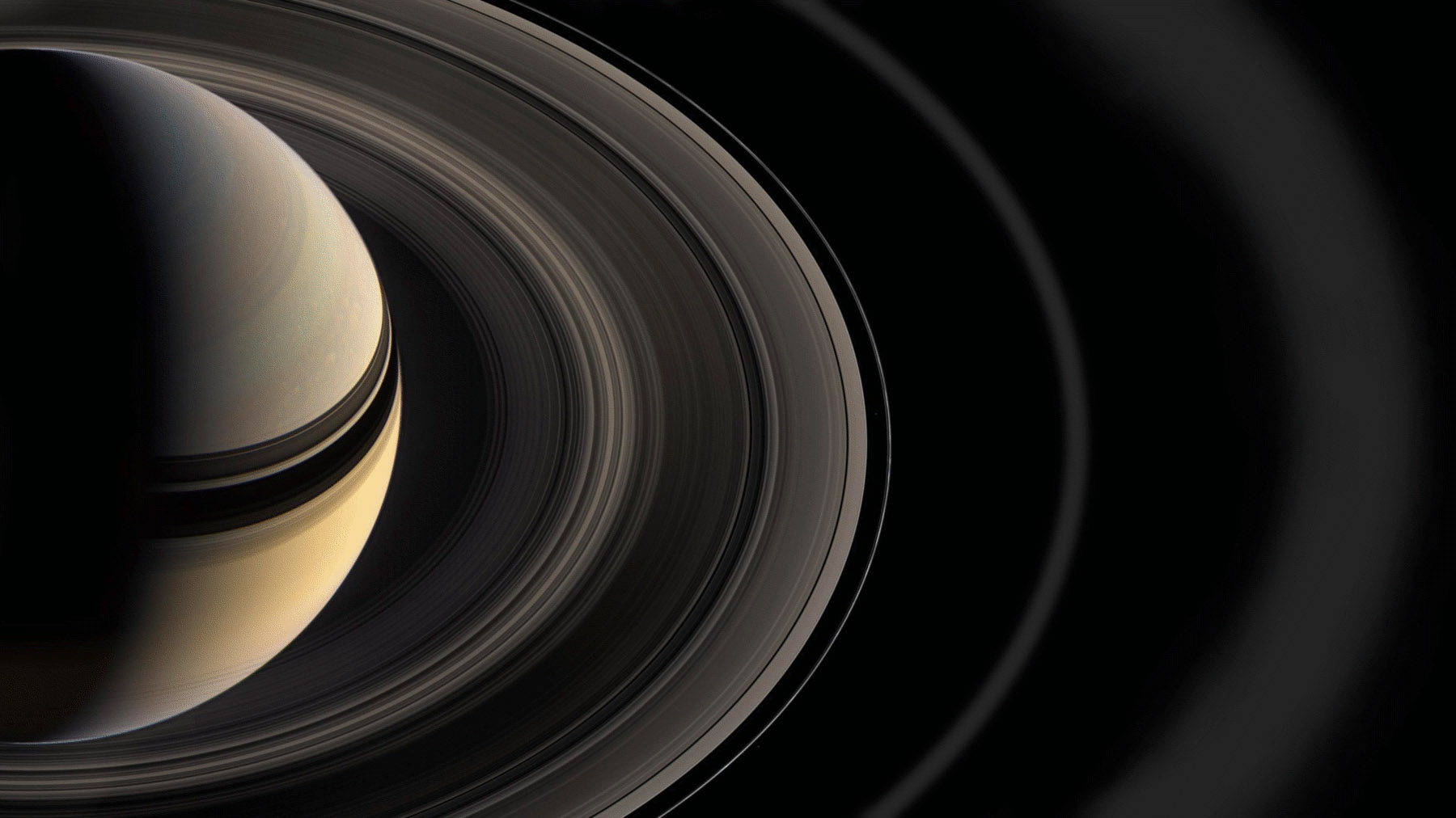 НАСА: Зонд "Кассини" изучит кольца Сатурна до окончания миссии в 2017 году