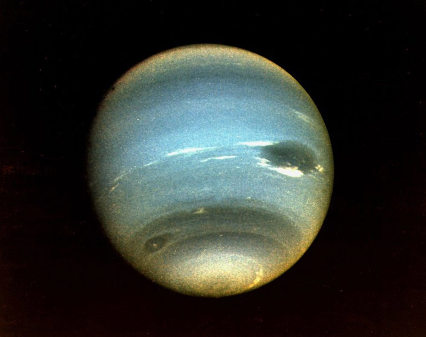 Нептуно. Вояджер 2 Нептун. Вояджер 2 Нептун снимки. Нептун Планета Вояджер. Нептун Планета снимки Вояджера.
