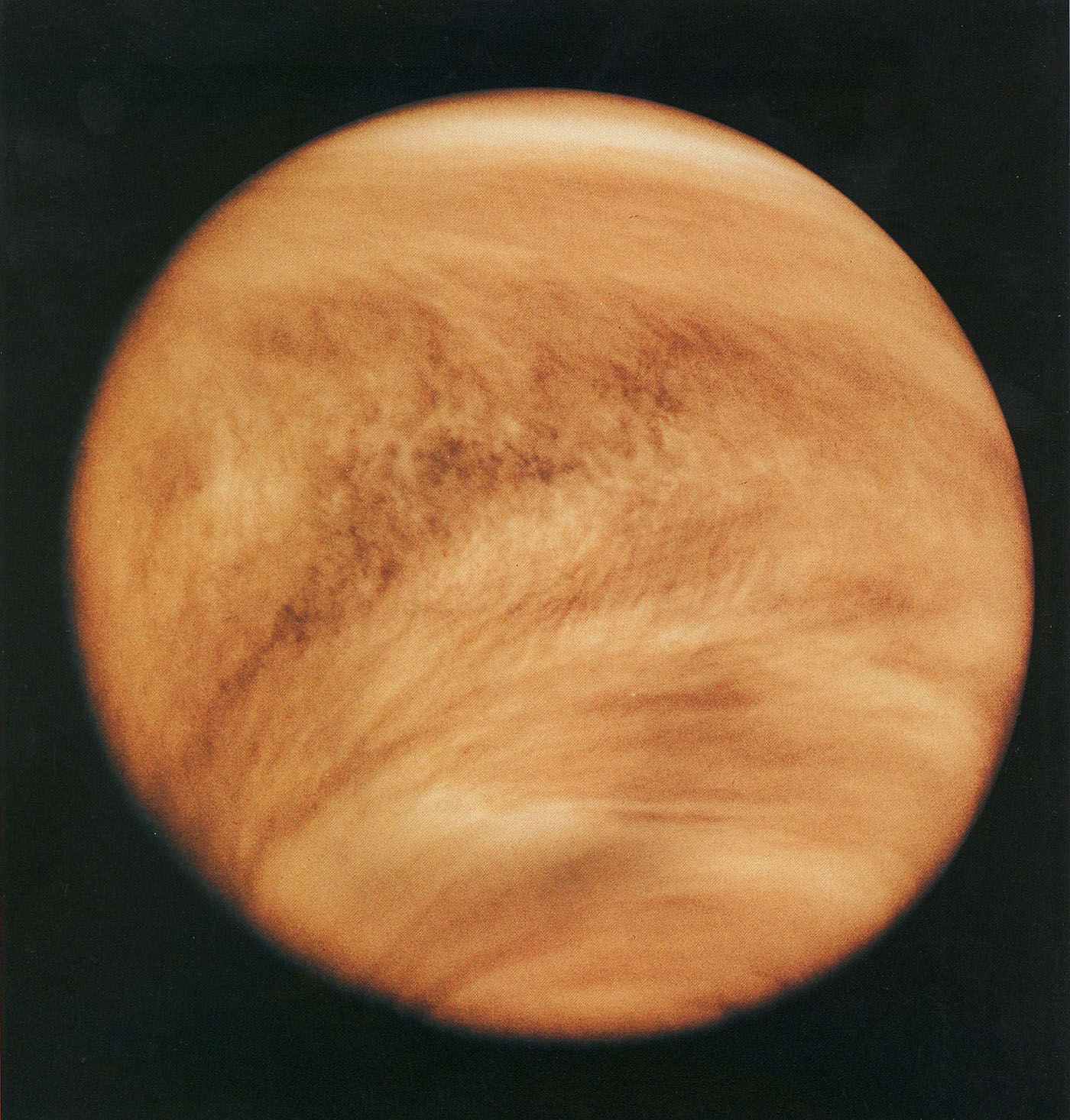 Венера — вторая внутренняя планета Солнечной системы с периодом обращения в 224,7 земных суток. Названа именем Венеры, богини любви из римского пантеона. Это единственная из восьми основных планет Солнечной системы, получившая название в честь женского божества.