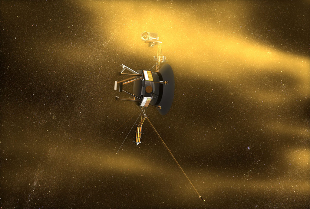 После 37 лет "спячки" двигатели "Voyager 1" успешно ско...