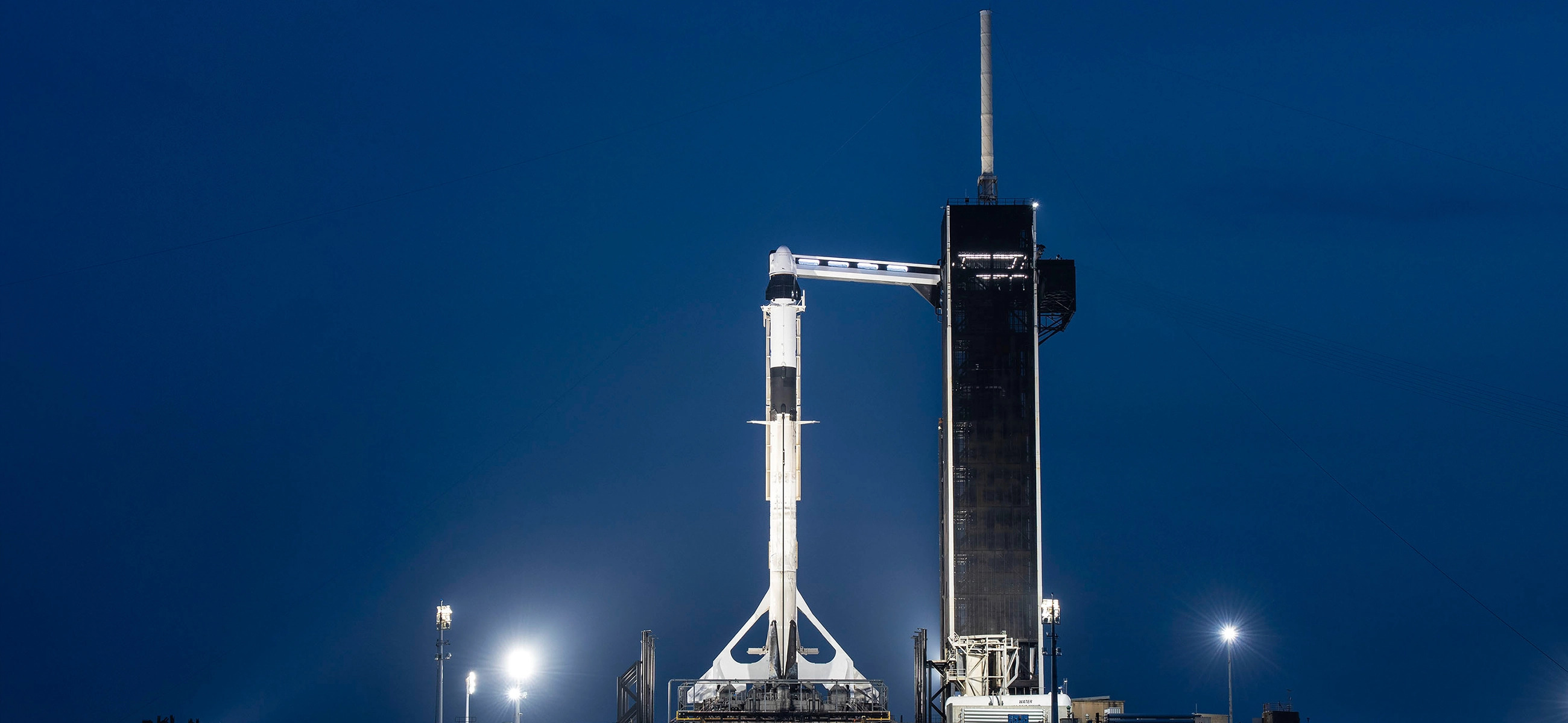 Прямая трансляция запуска миссии SpaceX «Crew-2» к Международной космической станции